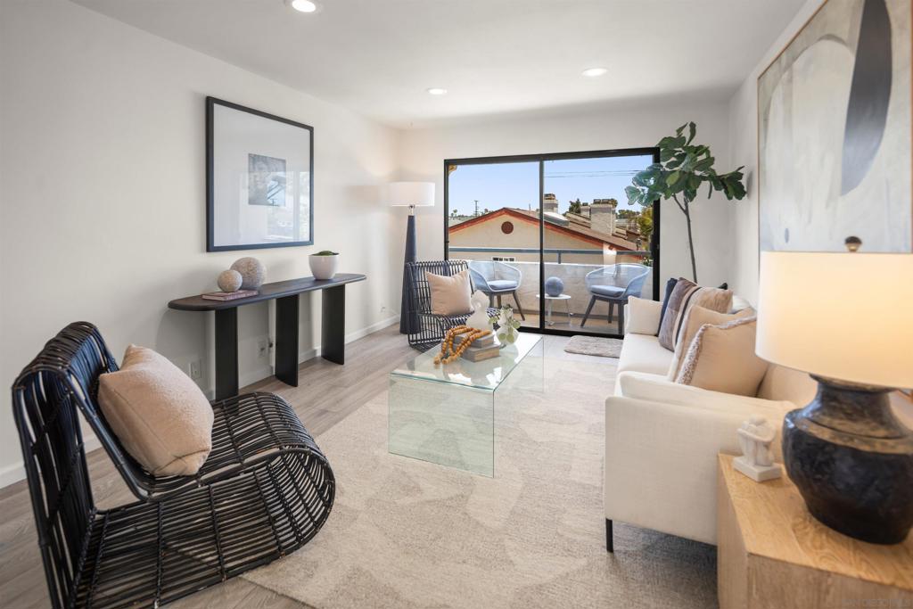 4545 Arizona St 308