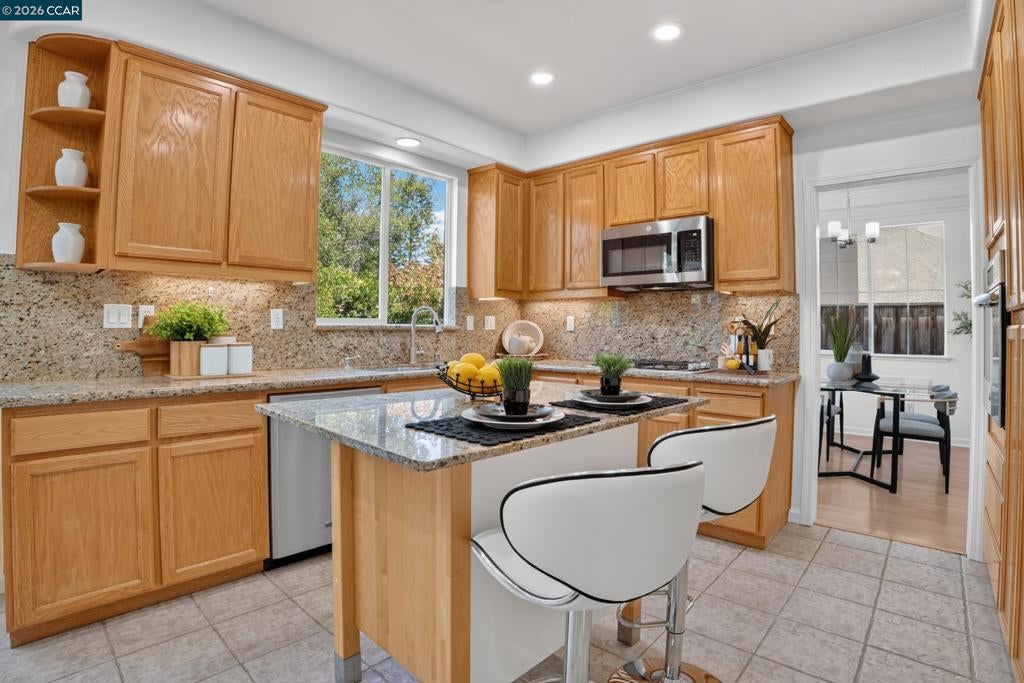 772 Pradera Way