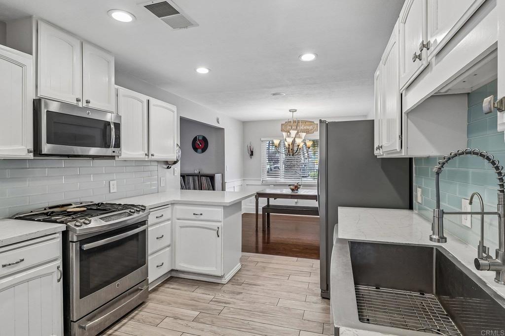 9535 Lakeview Drive