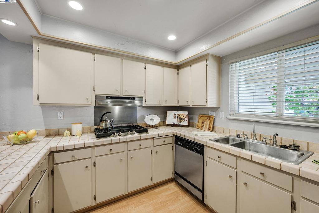 GLEN EDEN - Residential