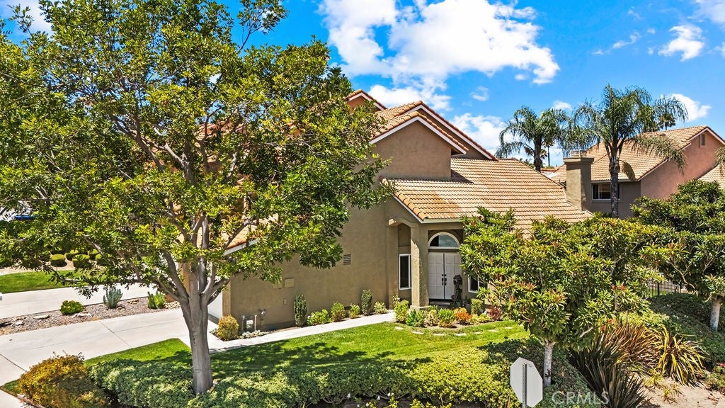6041 E Queens Drive