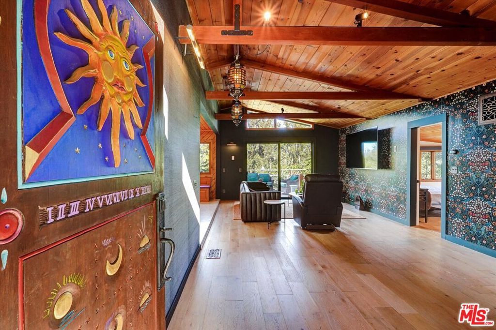 19643 Valley View Dr