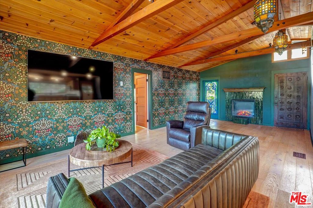 19643 Valley View Dr