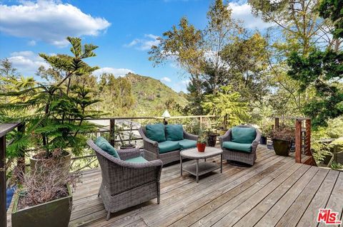 19643 Valley View Dr Topanga CA 90290