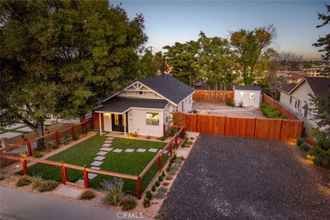 Photo of 442 Oak Street St, Paso Robles, CA 93446 (MLS # SC25242748) Photo of 442 Oak Street St, Paso Robles, CA 93446 (MLS # SC25242748)