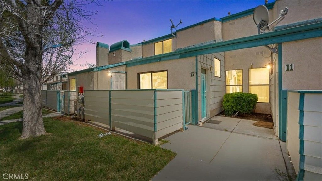 Photo of 44460 15th Street E #13, Lancaster, CA 93535 (MLS # CV26058850)