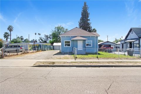 Photo of 213 W Kimball Ave, Hemet, CA 92543 (MLS # IV25249351) Photo of 213 W Kimball Ave, Hemet, CA 92543 (MLS # IV25249351)