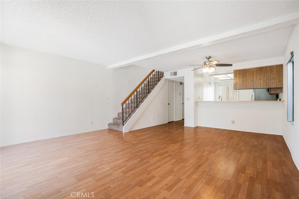 5720 Owensmouth Avenue 128