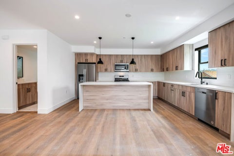 Photo of 354 1/2 Newland Street, Los Angeles, CA 90042 (MLS # 26830803)