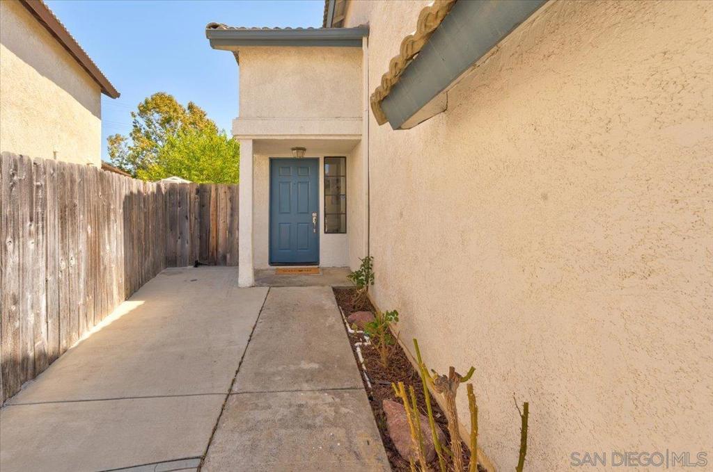 45282 Esplendor Ct