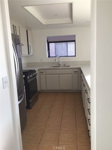 Tiny photo for 850 W 157th St #6, Gardena, CA 90247 (MLS # SB25091131)
