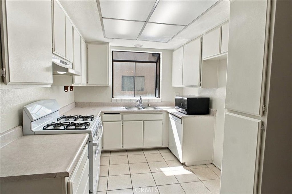 27623 Nugget Drive 4