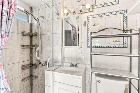 Tiny photo for 362 Salem Avenue, Oxnard, CA 93036 (MLS # V1-38879)