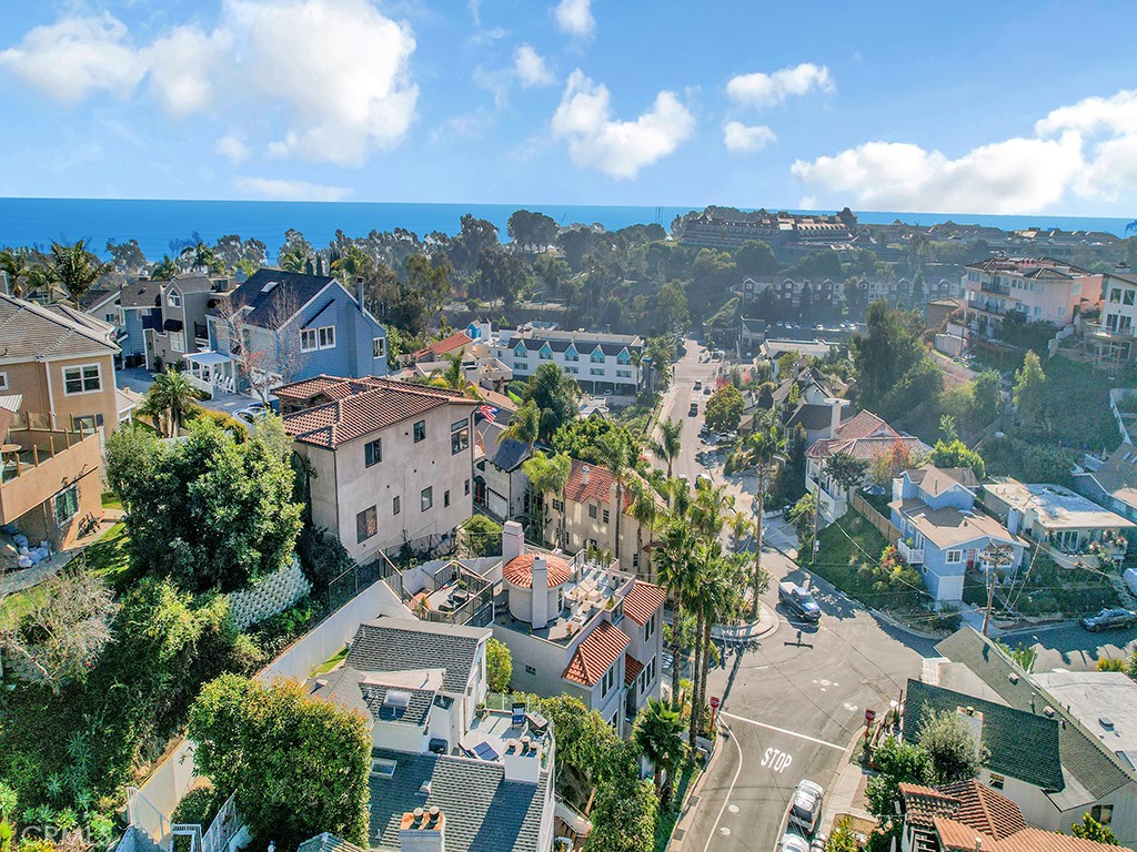 34102 Crystal Lantern Street