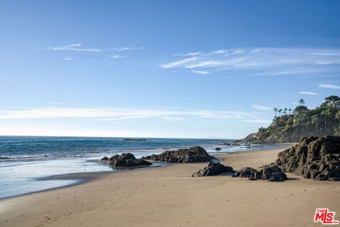 Photo of 33386 Pacific Coast Highway Hwy, Malibu, CA 90265 (MLS # 25630353)