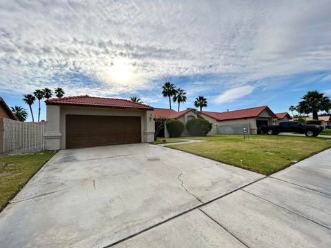 Photo of 30608 Avenida Maravilla, Cathedral City, CA 92234 (MLS # 219144097DA)