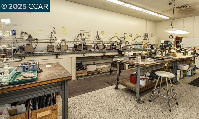 ROSSMOOR - Residential