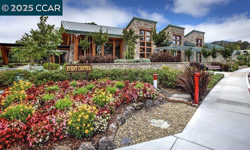 ROSSMOOR - Residential