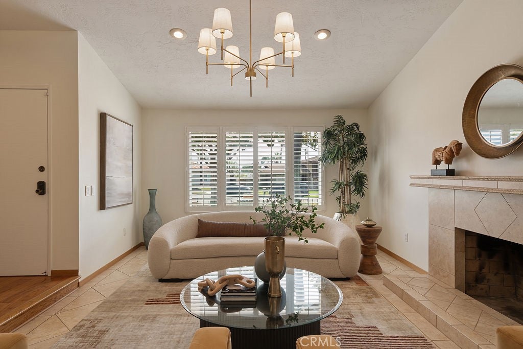 1837 Balboa Way