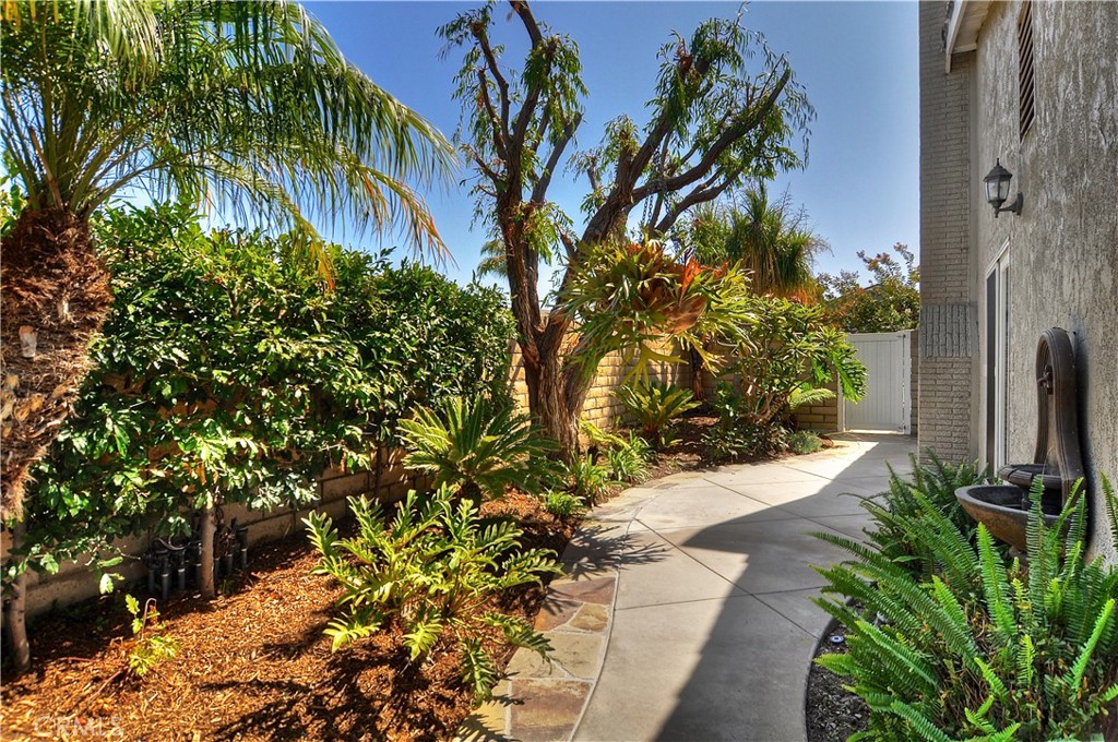 Bolsa Landmark (BLAN) - Residential