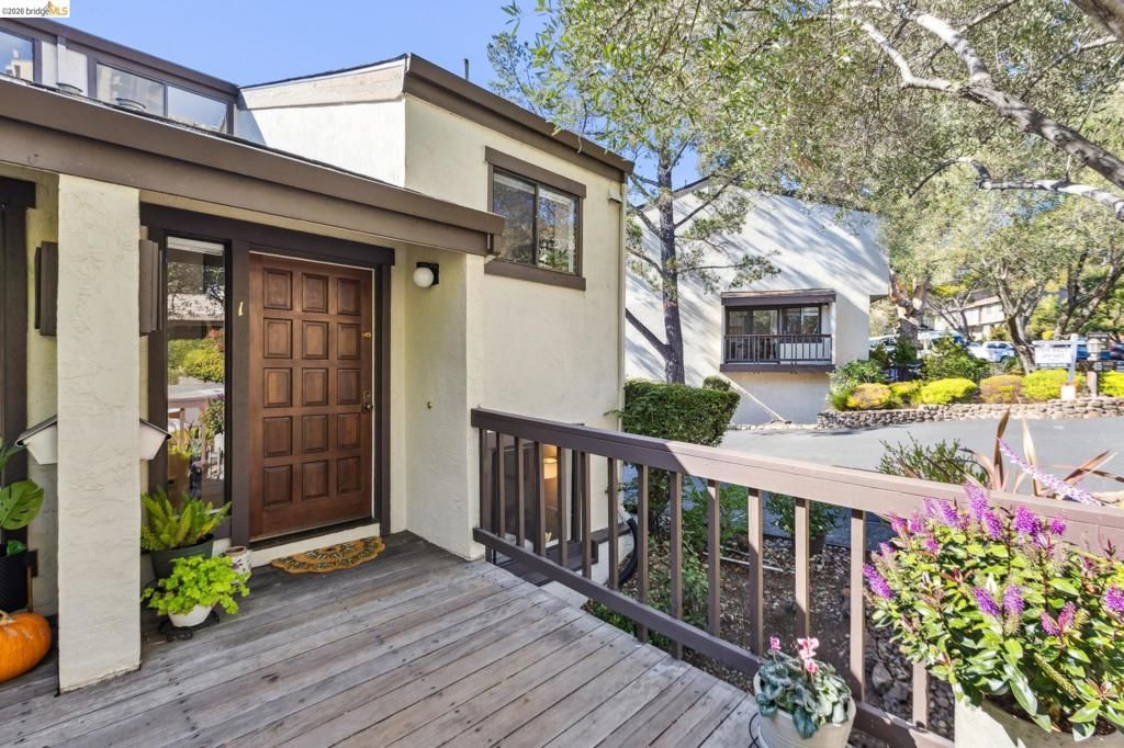 Photo of 45 Corte Real Real #1, Larkspur, CA 94904 (MLS # 41131545)