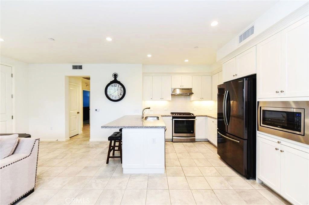 Avalon (EVAVL) - Residential Lease