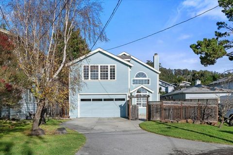 Photo of 622 Avenue Balboa, El Granada, CA 94018 (MLS # ML82028117)