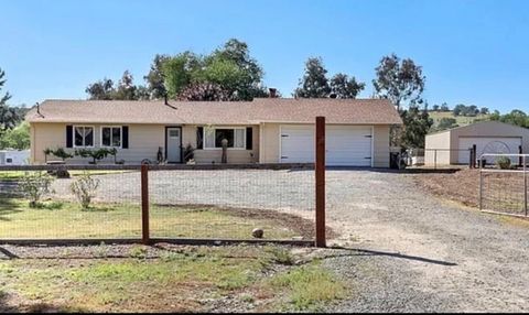 Photo of 2978 2978 Butler Ln, Valley Springs, CA 95252 (MLS # 41123849)