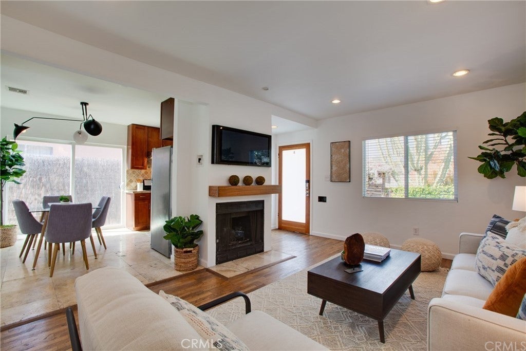 2405 Abbot Kinney