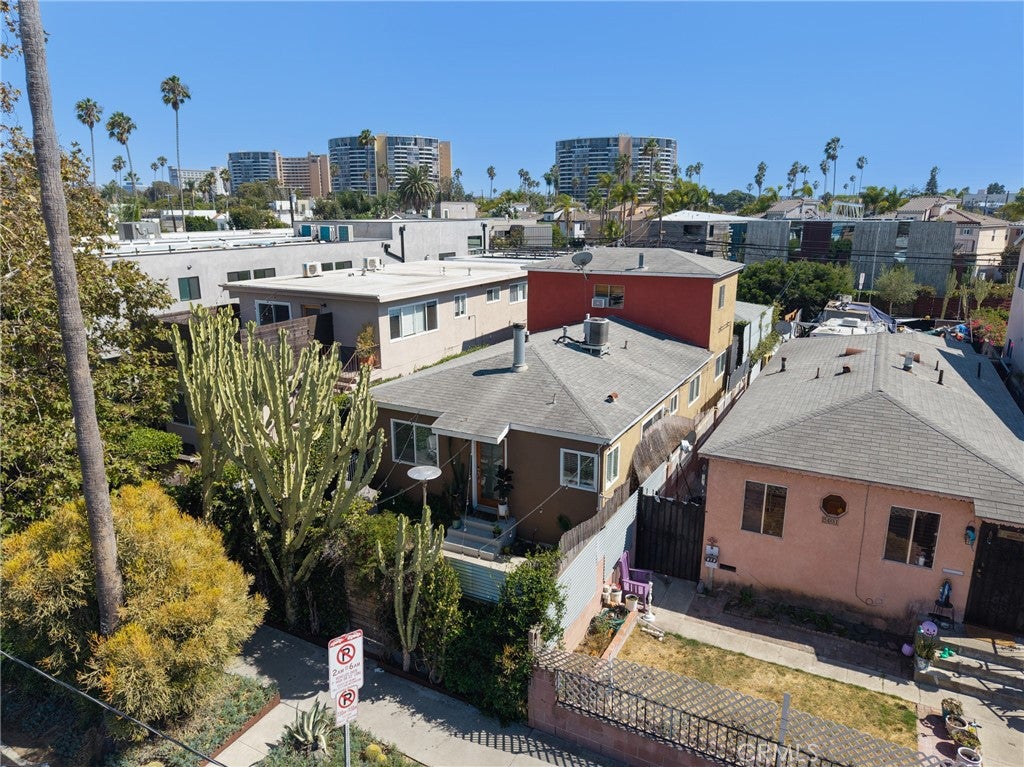 2405 Abbot Kinney
