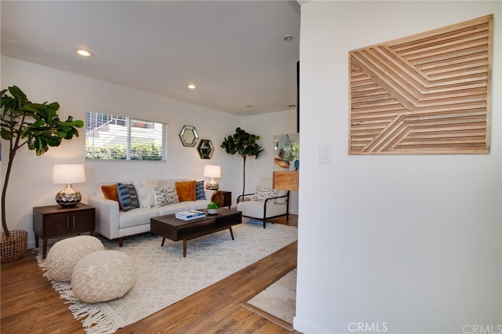 2405 Abbot Kinney