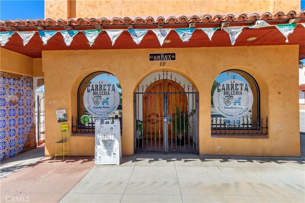 89 N San Gorgonio Avenue