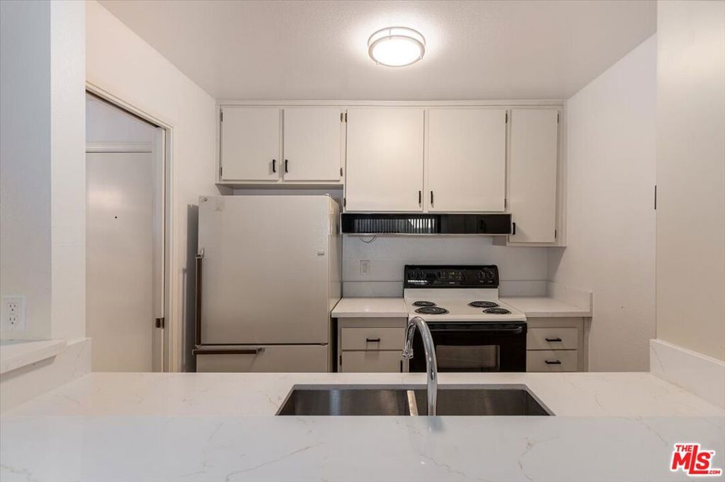 Photo of 8740 Tuscany Avenue #109, Playa Del Rey, CA 90293 (MLS # 25613733)