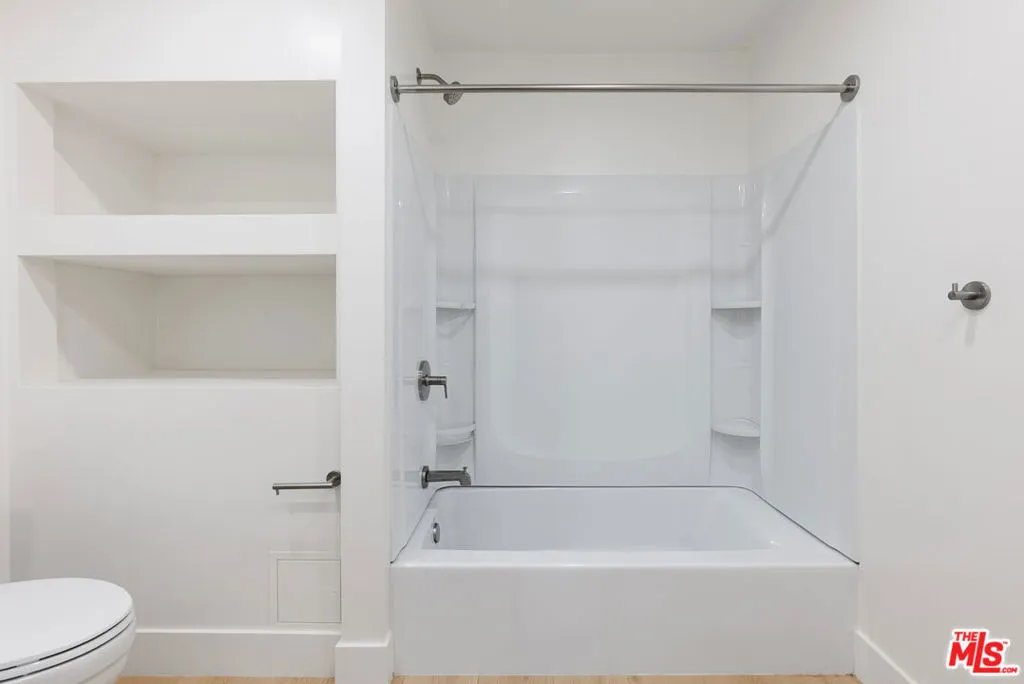 Cypress, California 90630, United States, ,1 BathroomBathrooms,Residential,Active,239298