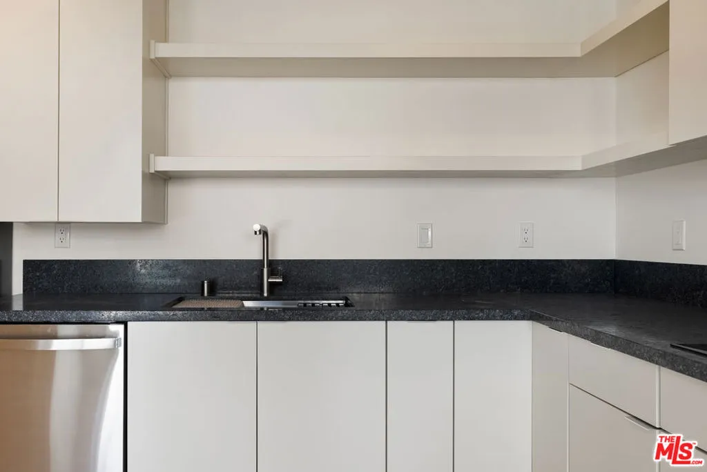 Cypress, California 90630, United States, ,1 BathroomBathrooms,Residential,Active,239298