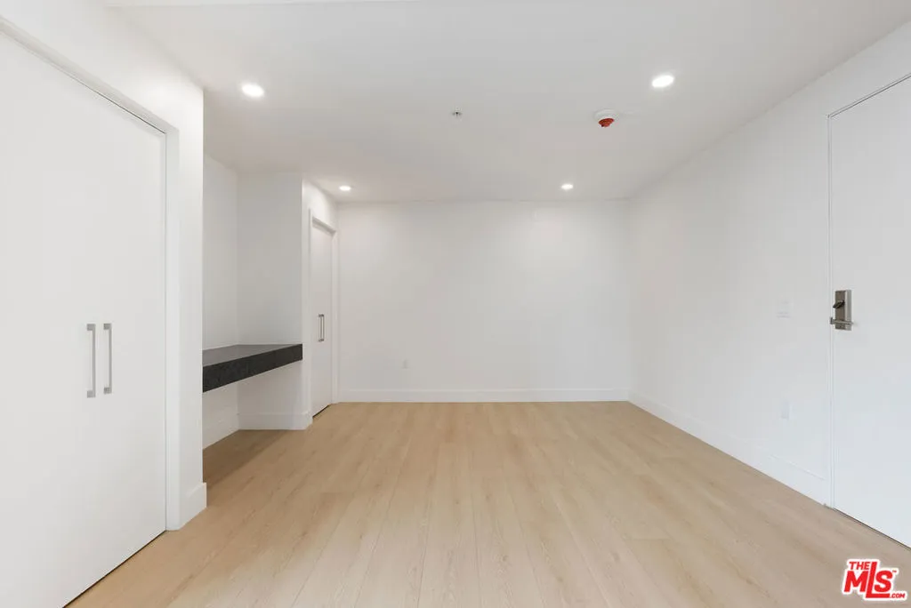 Cypress, California 90630, United States, ,1 BathroomBathrooms,Residential,Active,239298