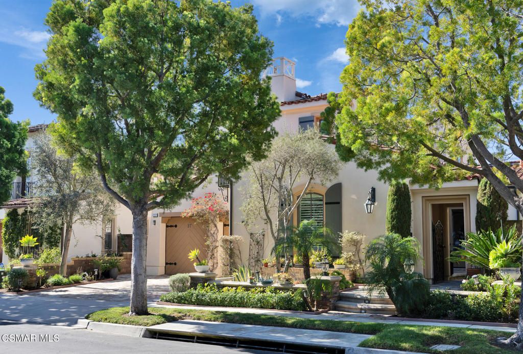 Photo of 27 Rose Trellis, Irvine, CA 92603 (MLS # 226000718)