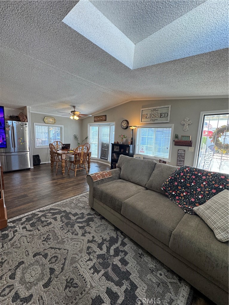 5001 W Florida 104