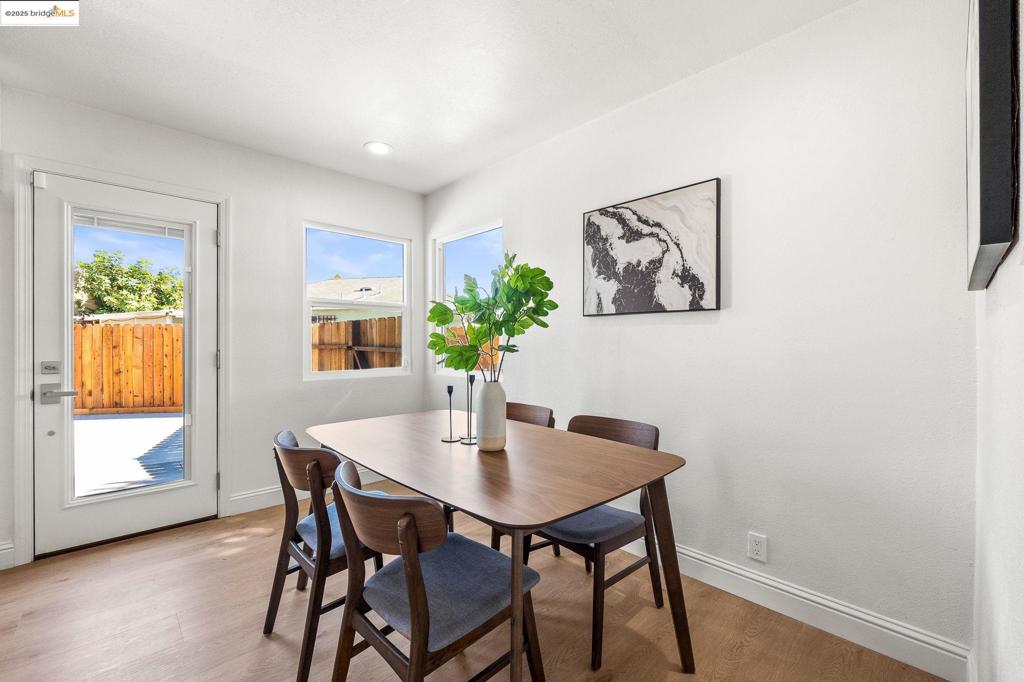 DAVIS WEST - Residential
