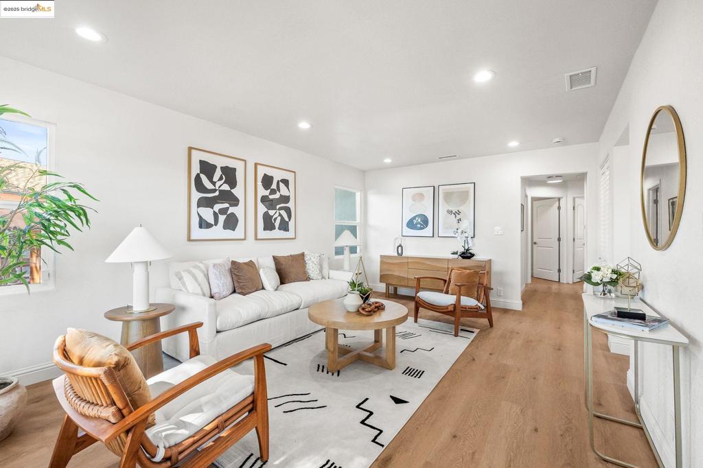 DAVIS WEST - Residential