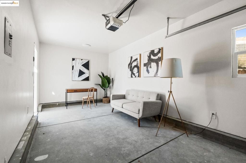 DAVIS WEST - Residential