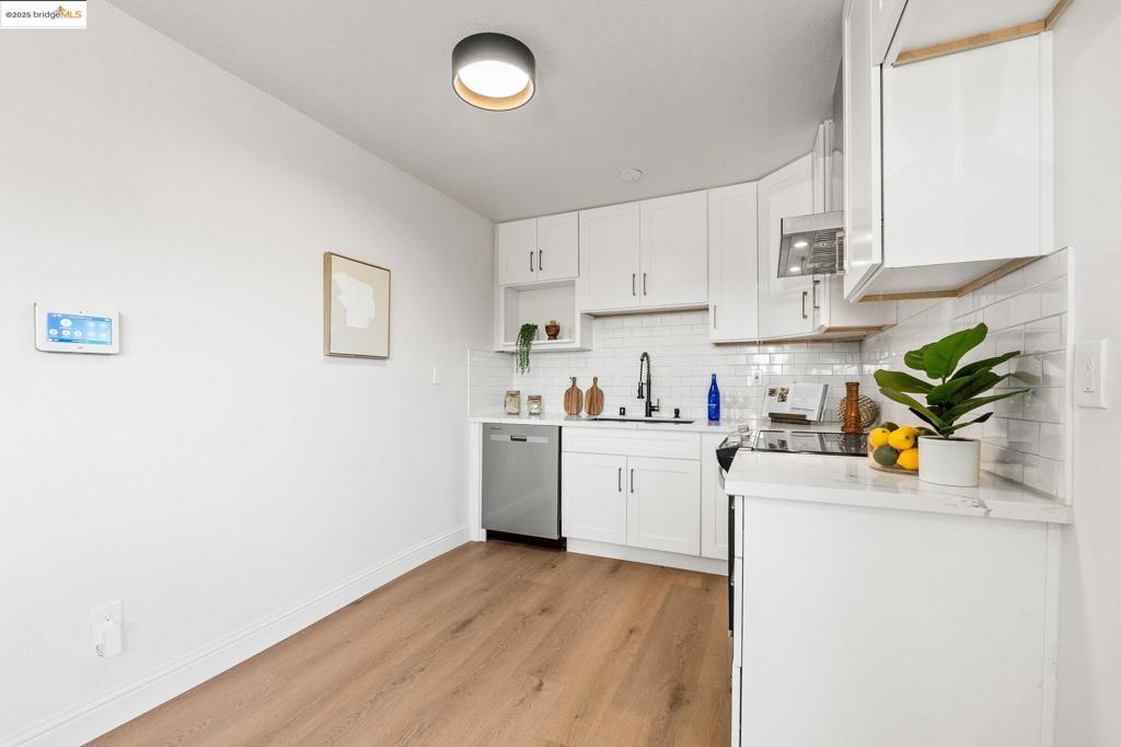 DAVIS WEST - Residential