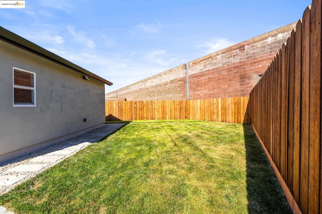DAVIS WEST - Residential
