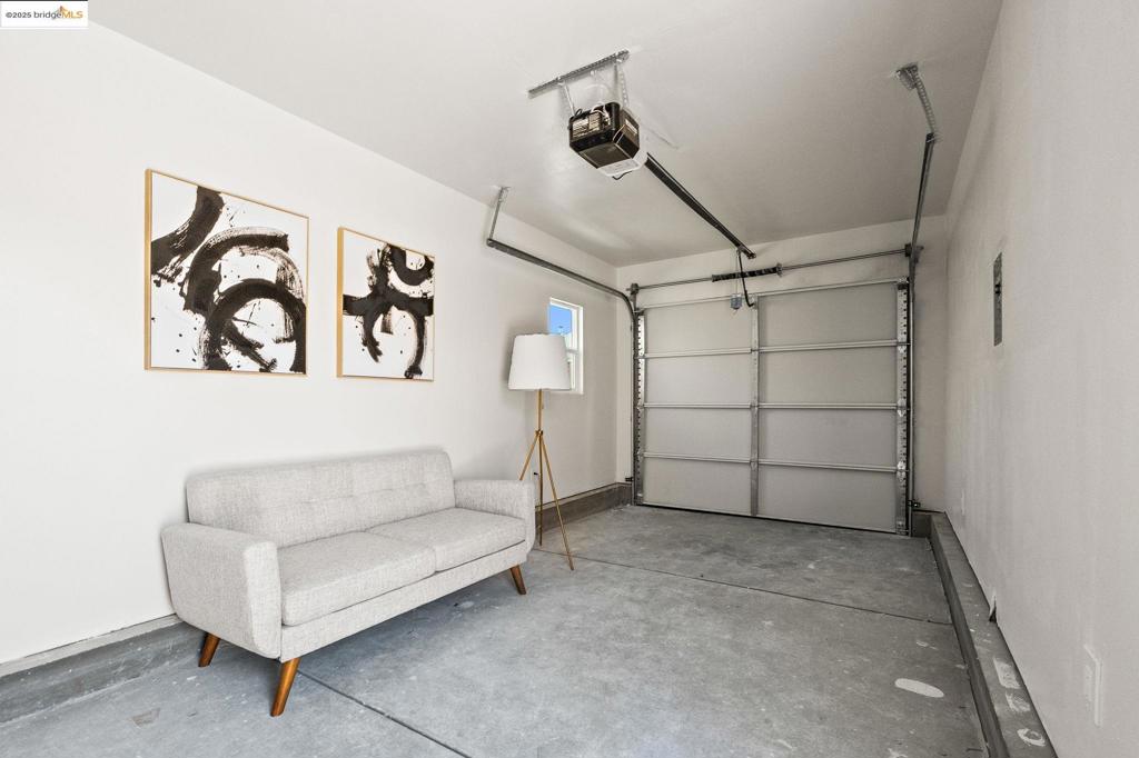 DAVIS WEST - Residential