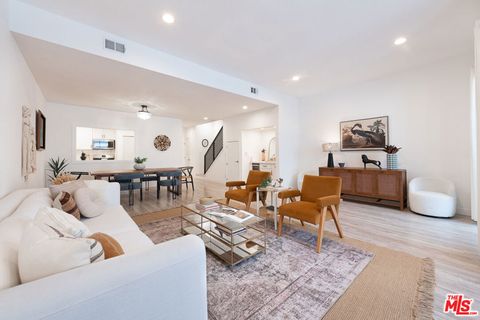 Photo of 839 Larrabee Street #6, West Hollywood, CA 90069 (MLS # 25625539)