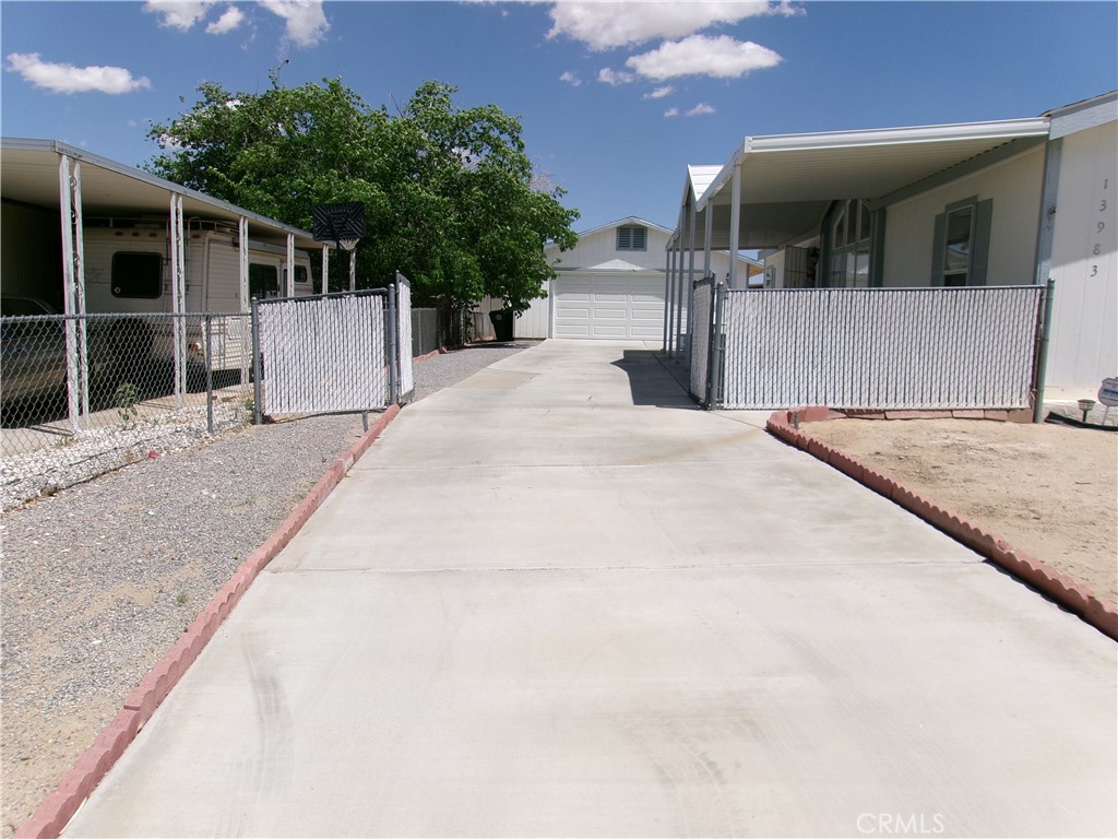 13983 silver lake pl