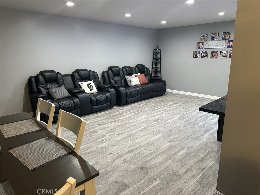 1135 Rosecrans