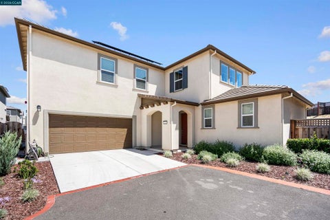 Photo of 2214 Daimler St ST, Lathrop, CA 95330 (MLS # 41148653)