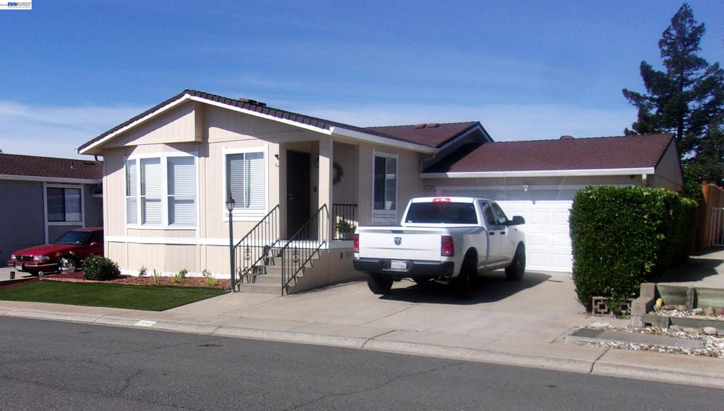 1840 Paris Lane