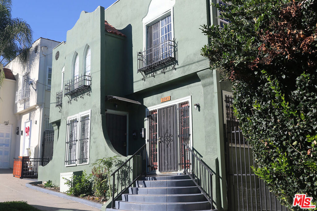 2945 W 11th Street